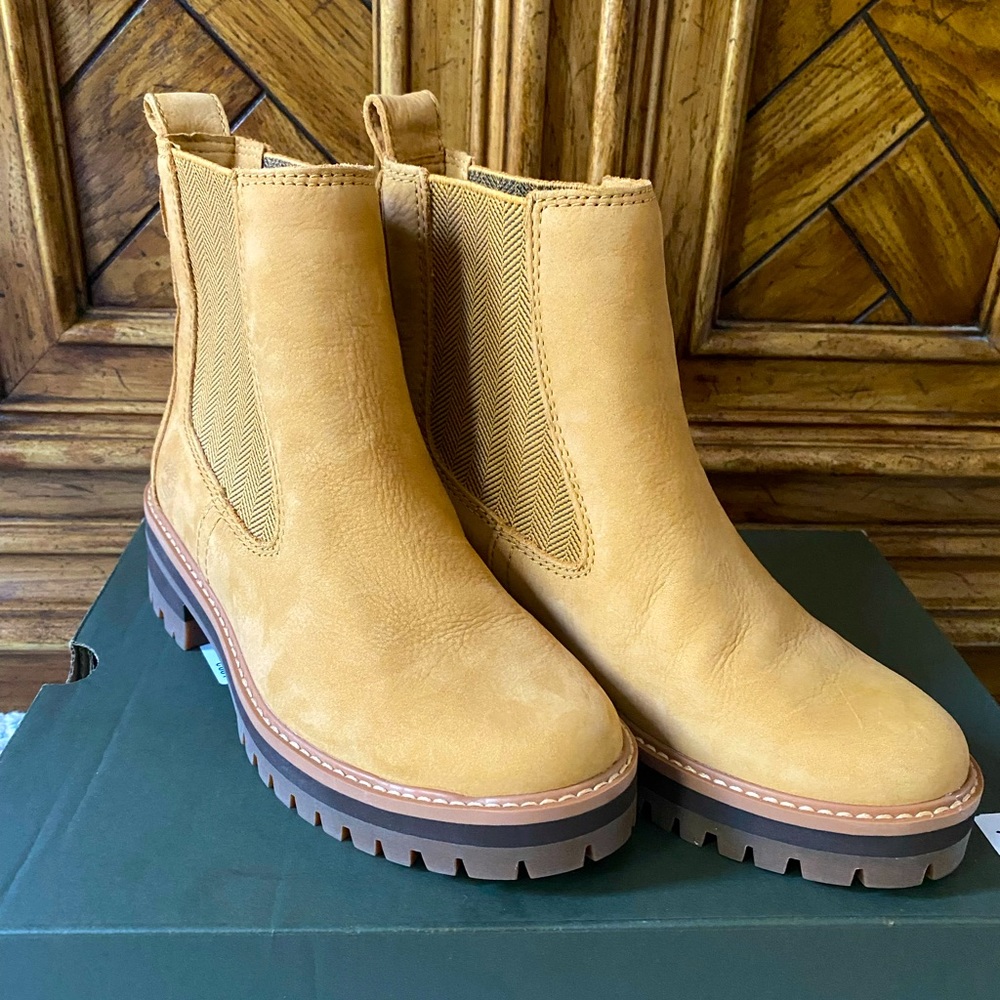 Timberland Courmayeur Valley Chelsea Boots